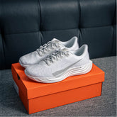 Men's sports shoes